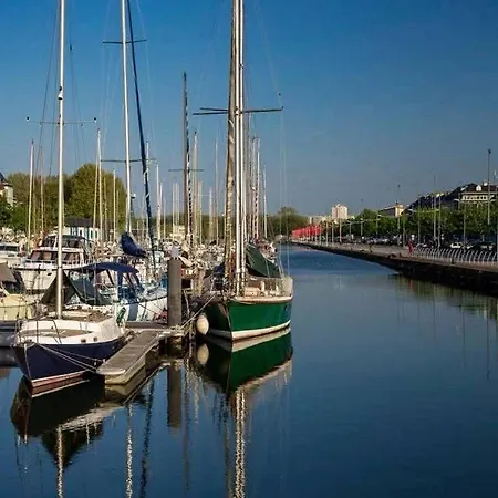 Apartment Au Pied De La Gare Et De Les Transports Caen