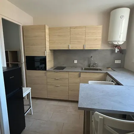 Apartment Au Pied De La Gare Et De Les Transports